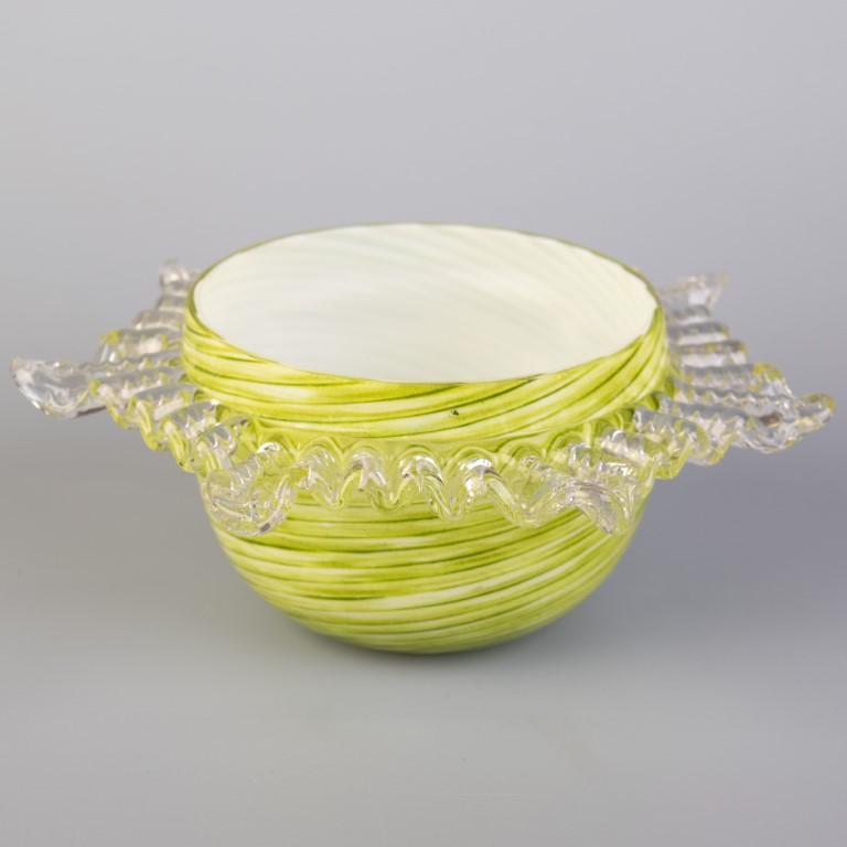 Antique Reeded Studio Glass Bowl - Antique Auctions America