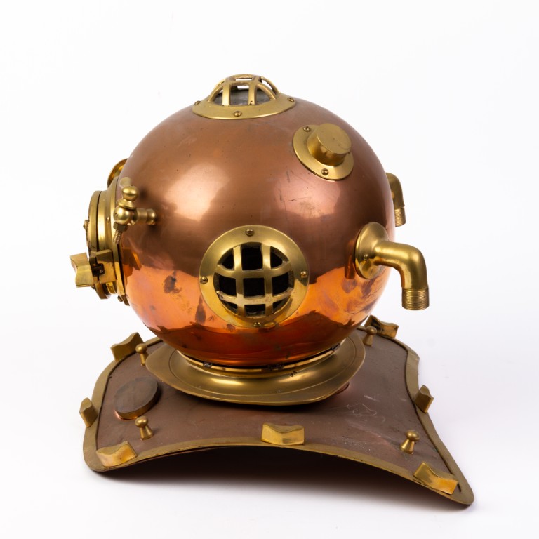 Us Navy Brass & Copper Mark V Deep Diving Sea Helmet - Antique Auctions ...